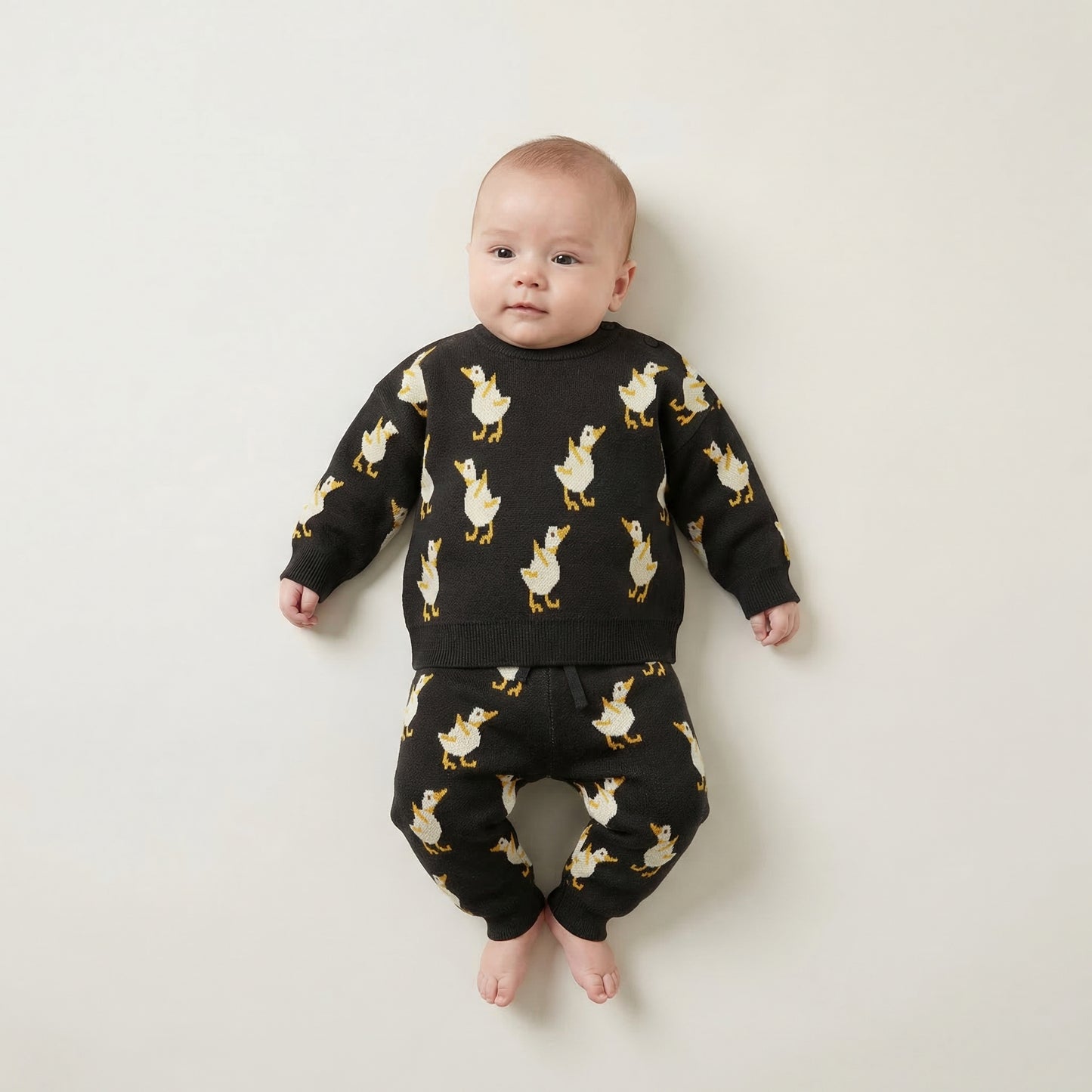 PB™ Black Duck Knit Set