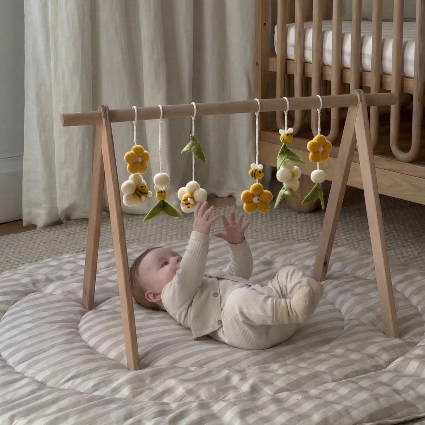 PerfectBaby™ Dream Arch Play Gym — photo 4